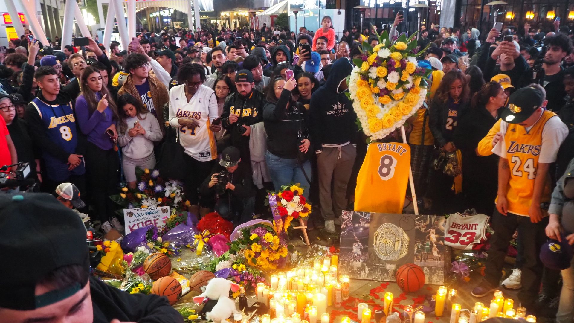 File:Kobe Bryant (49447890278).jpg