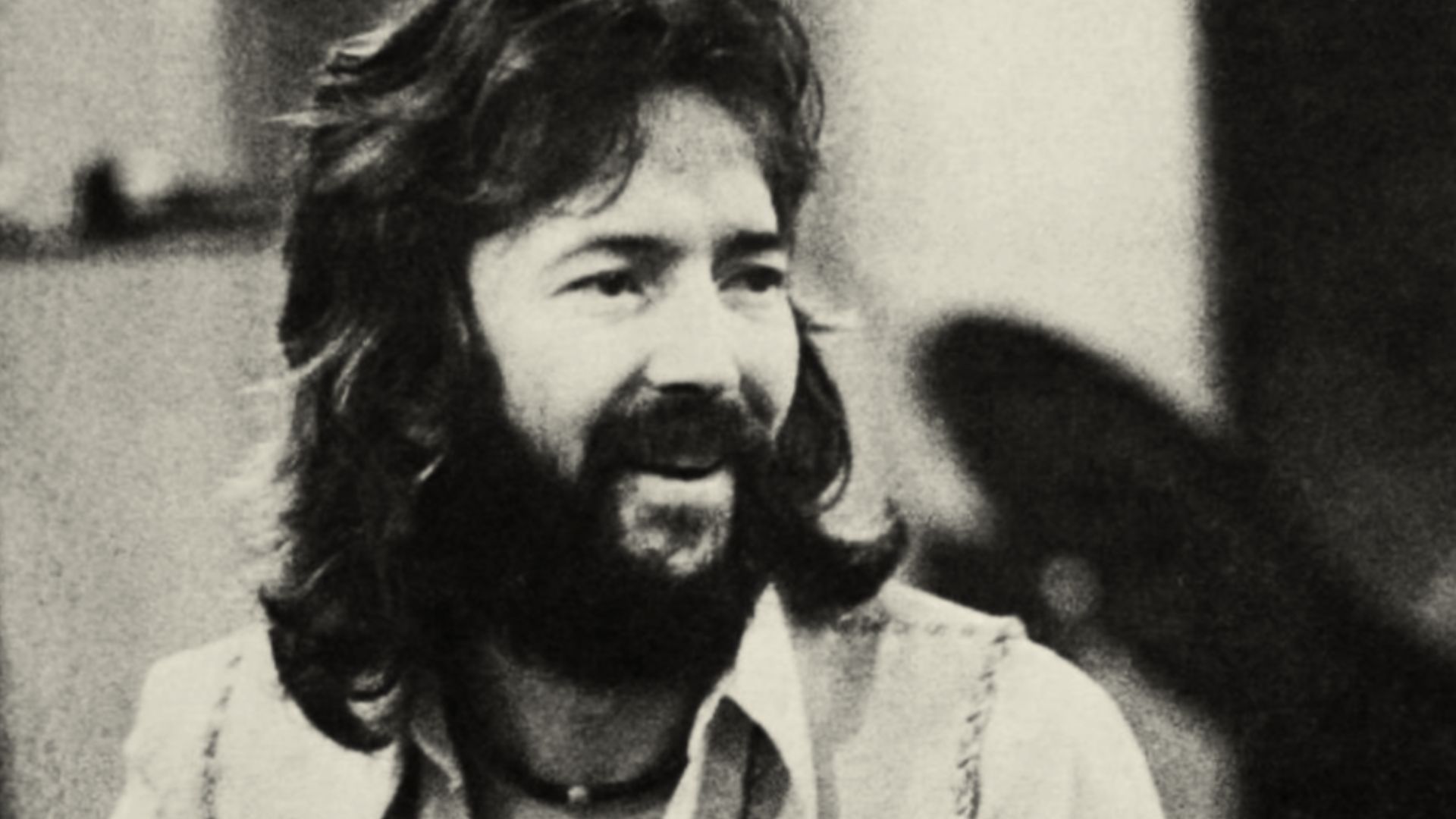 File:Eric Clapton (1976).png