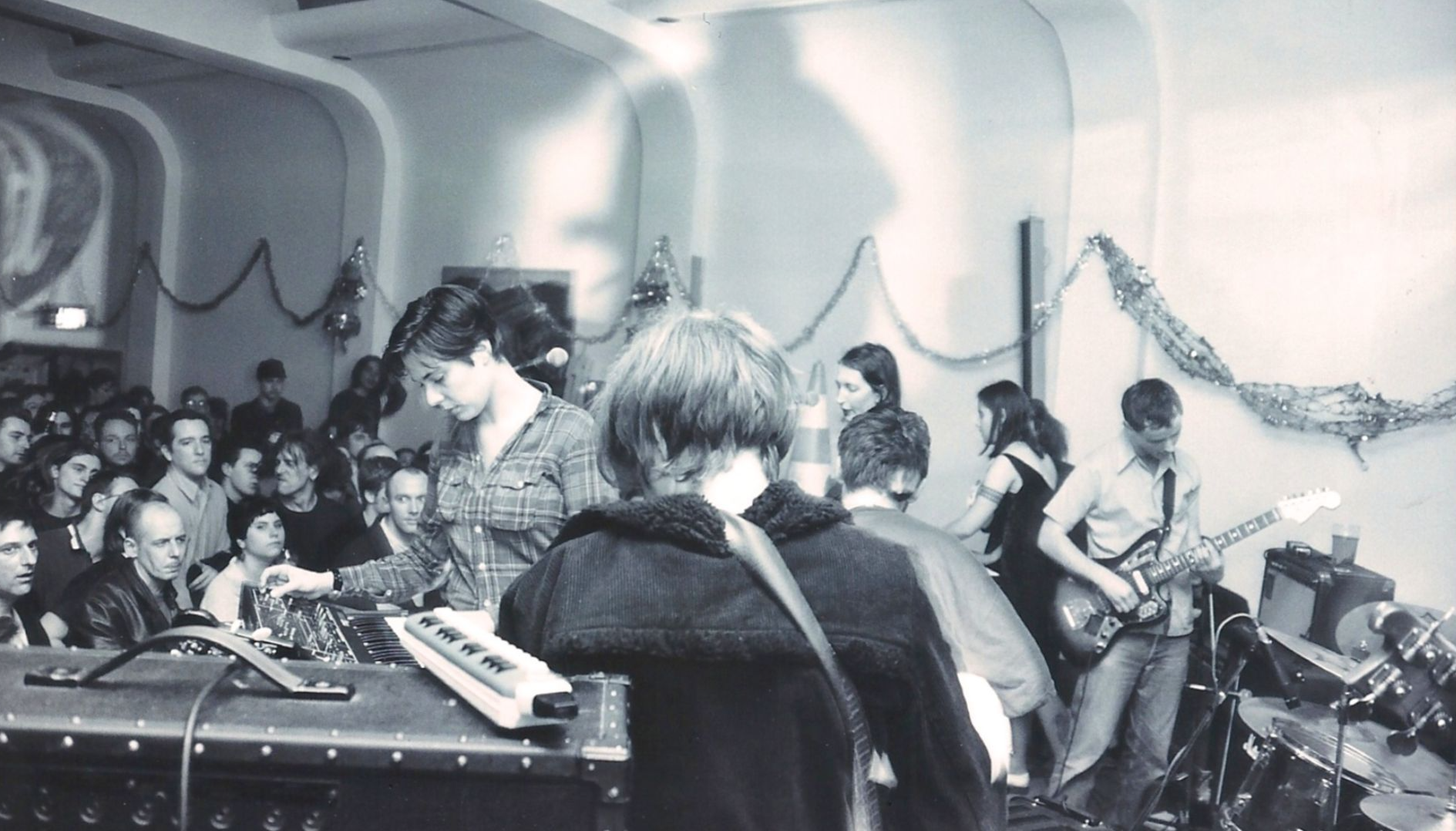 File:Stereolab (1994).jpg