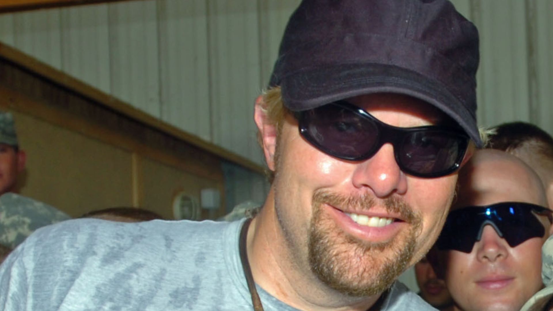 File:Toby Keith Iraq USO 2006.jpg