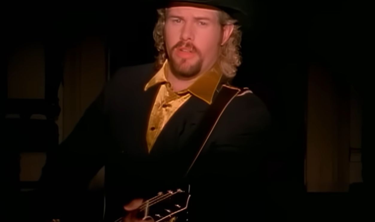 creenshot from Cryin’ for Me (Wayman’s Song) (2009)