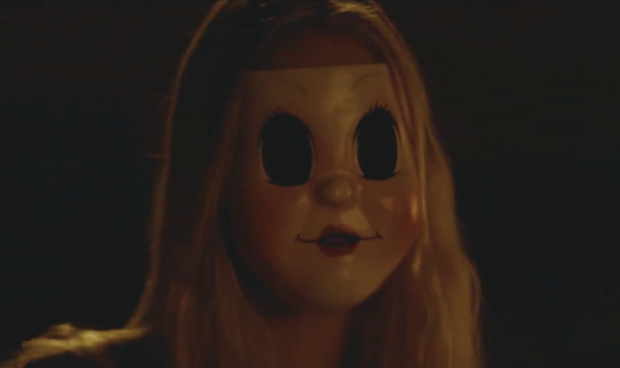 Screenshot from The Strangers (2008)