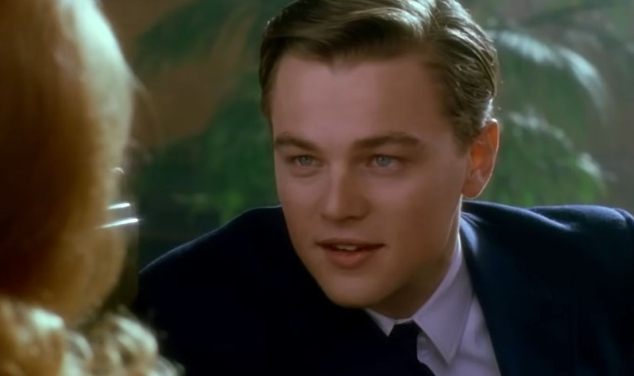 Screenshot from Catch Me If You Can (2002)