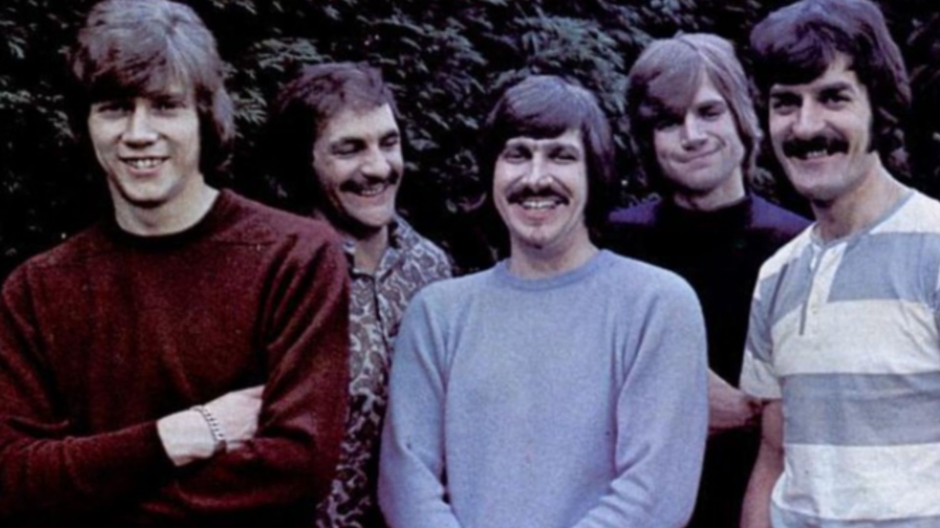 File:The Moody Blues 1968 Photoshoot (2).jpg