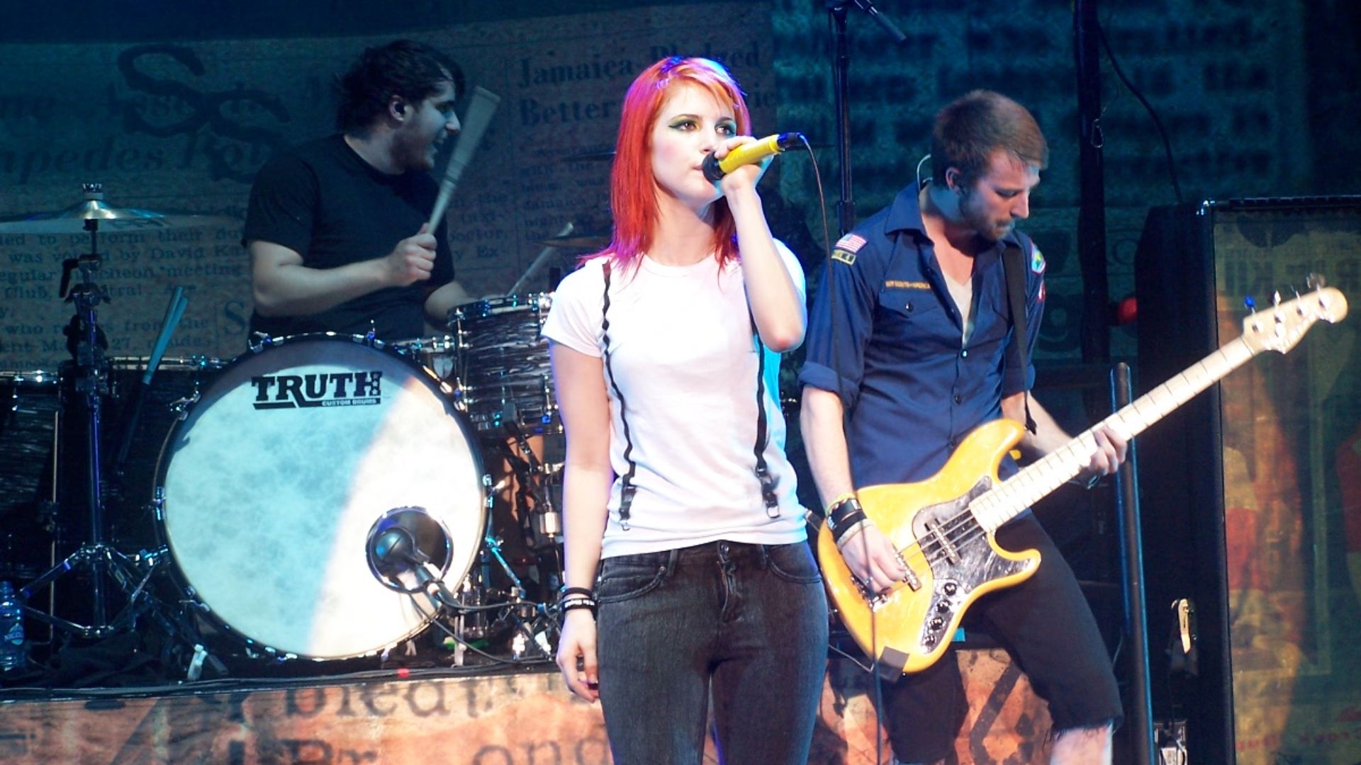 File:Paramore in Vancouver 5.jpg