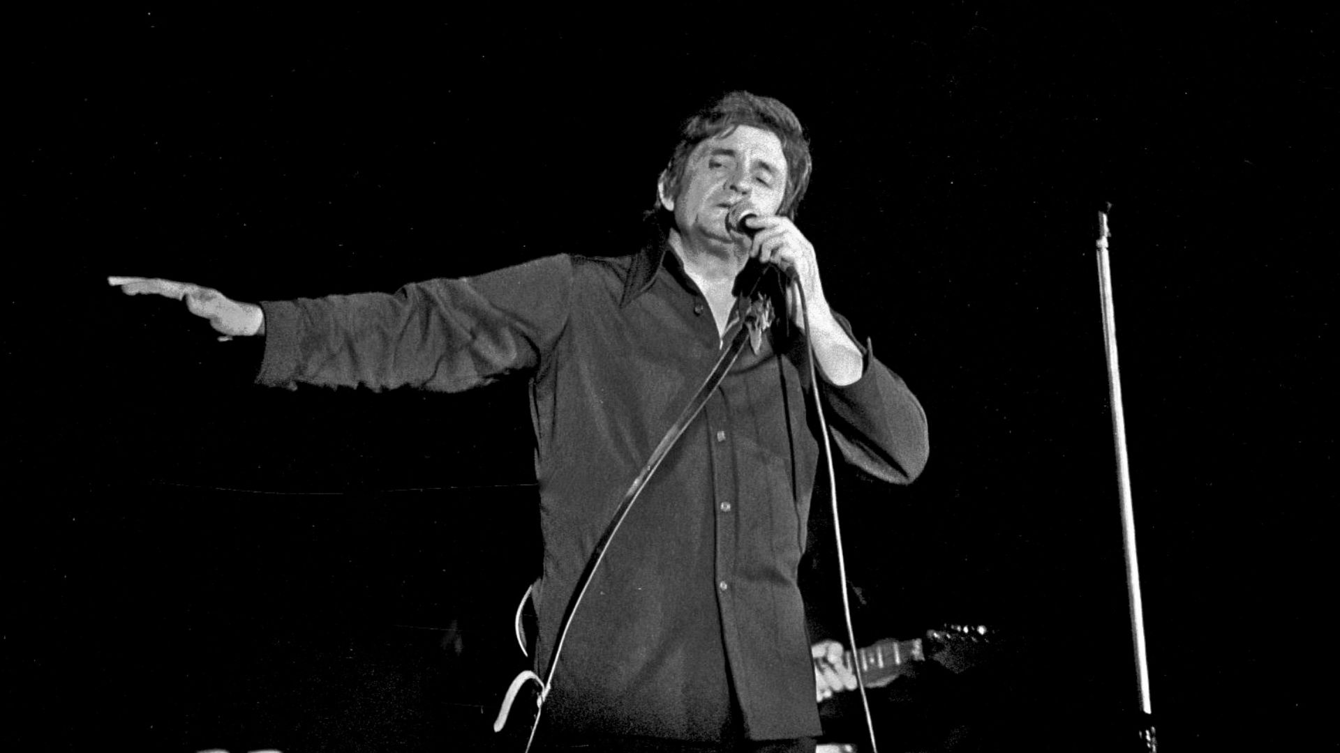File:Johnny-Cash 1972.jpg
