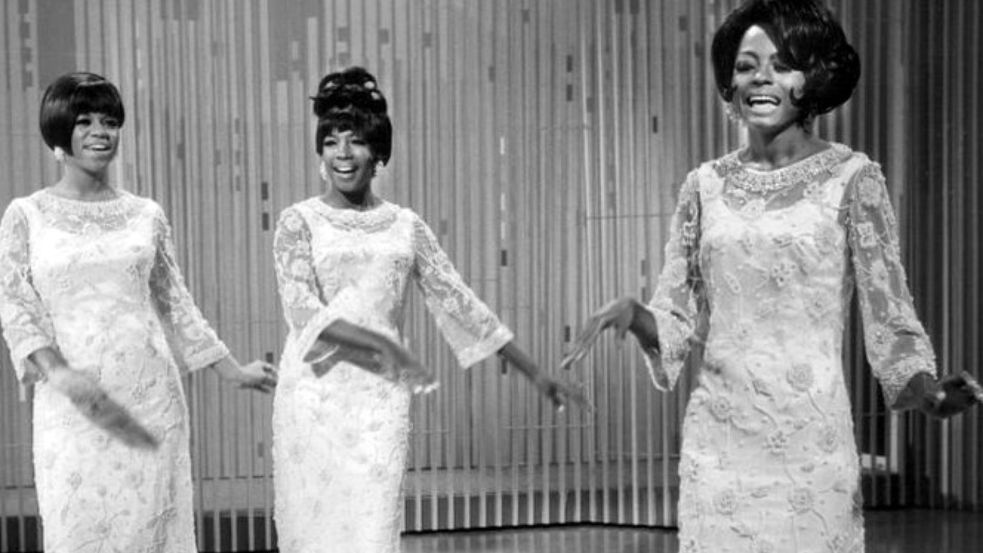 File:The Supremes 1966.JPG