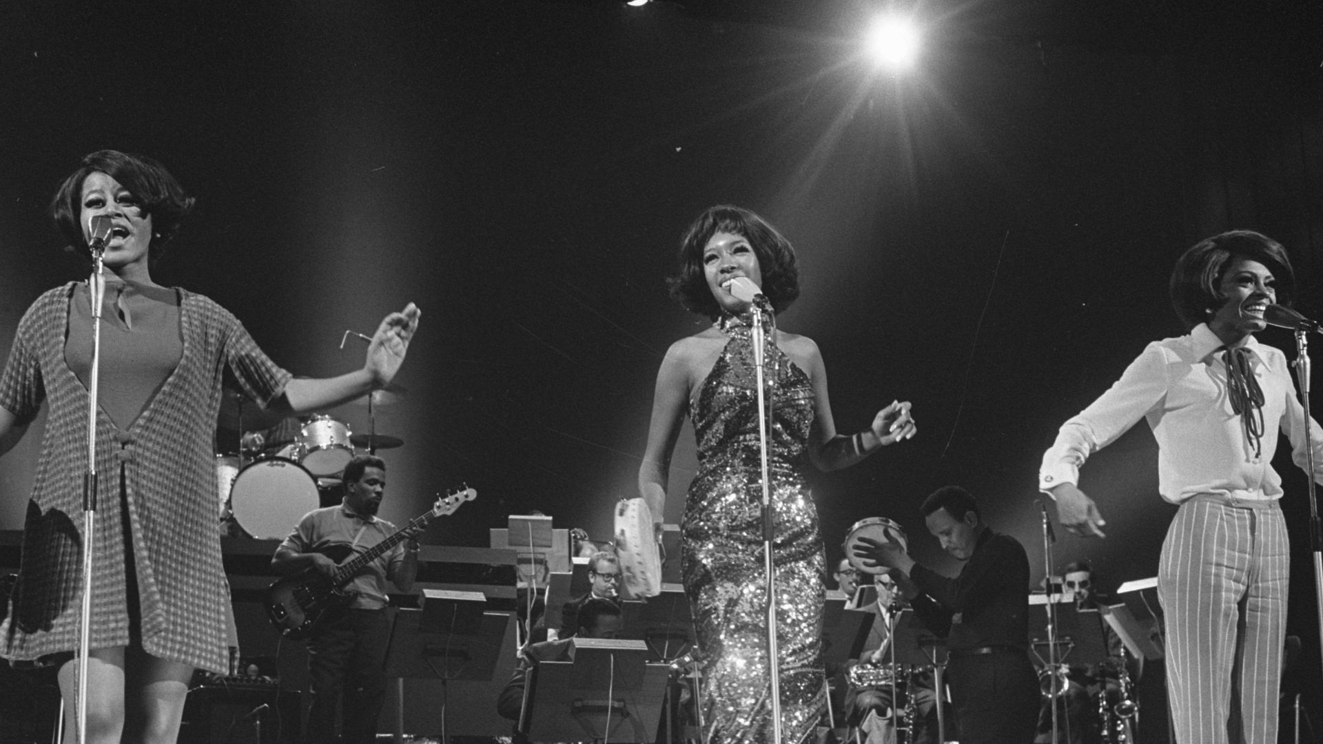File:Diana Ross en The Supremes tijdens opname in RAI voor AVRO-TV, Bestanddeelnr 920-9925.jpg