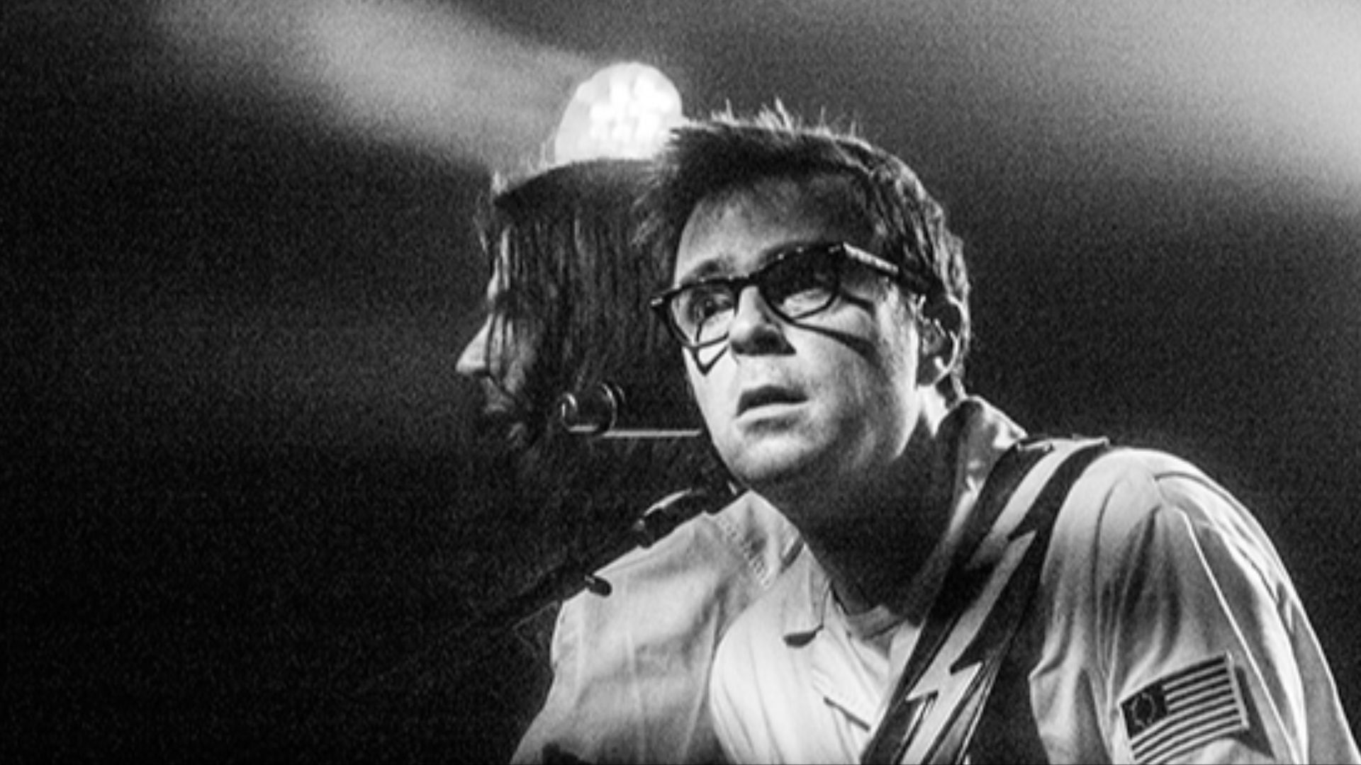 File:Weezer live at The Sinclair Cambridge 08.jpg