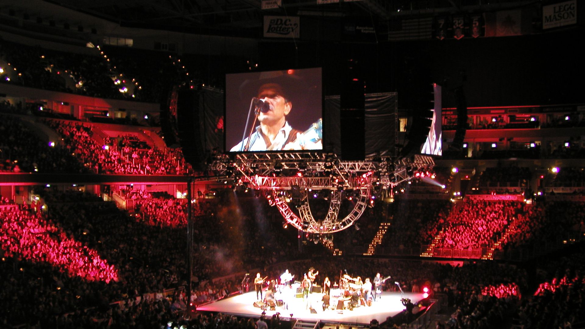 File:George Strait concert.jpg