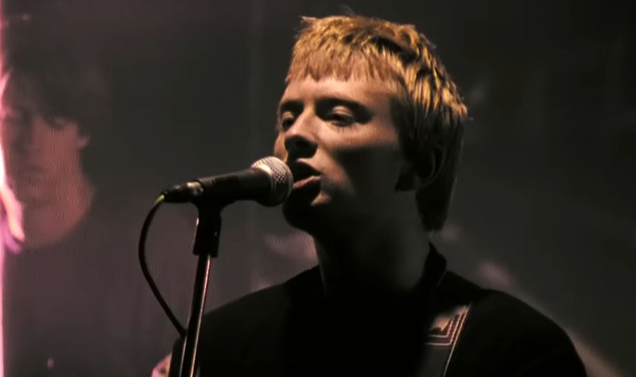 Screenshot from Creep (1993)