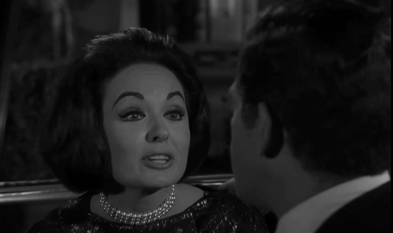 Screenshot from The Twilight Zone: Queen of the Nile (1964)