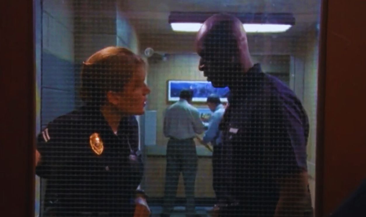 Screenshot from The Shield (2002-2008)