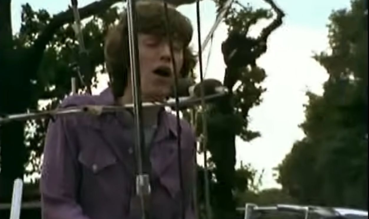 Screenshot from Sea of Joy (1969)