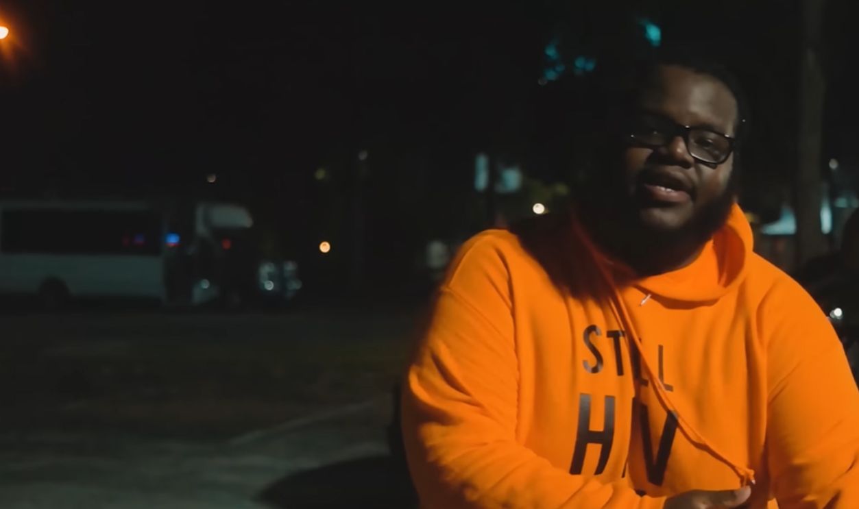 Screenshot from Free Joe Exotic (2020)  