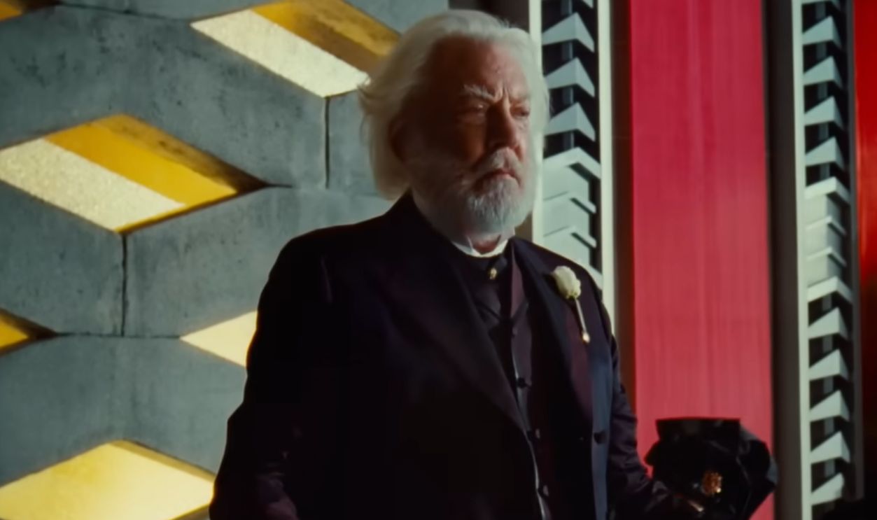 Screenshot from The Hunger Games (2012) 