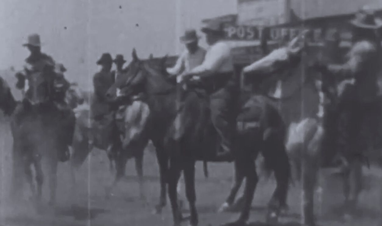 Screenshot from The Bank Robbery (1908)
