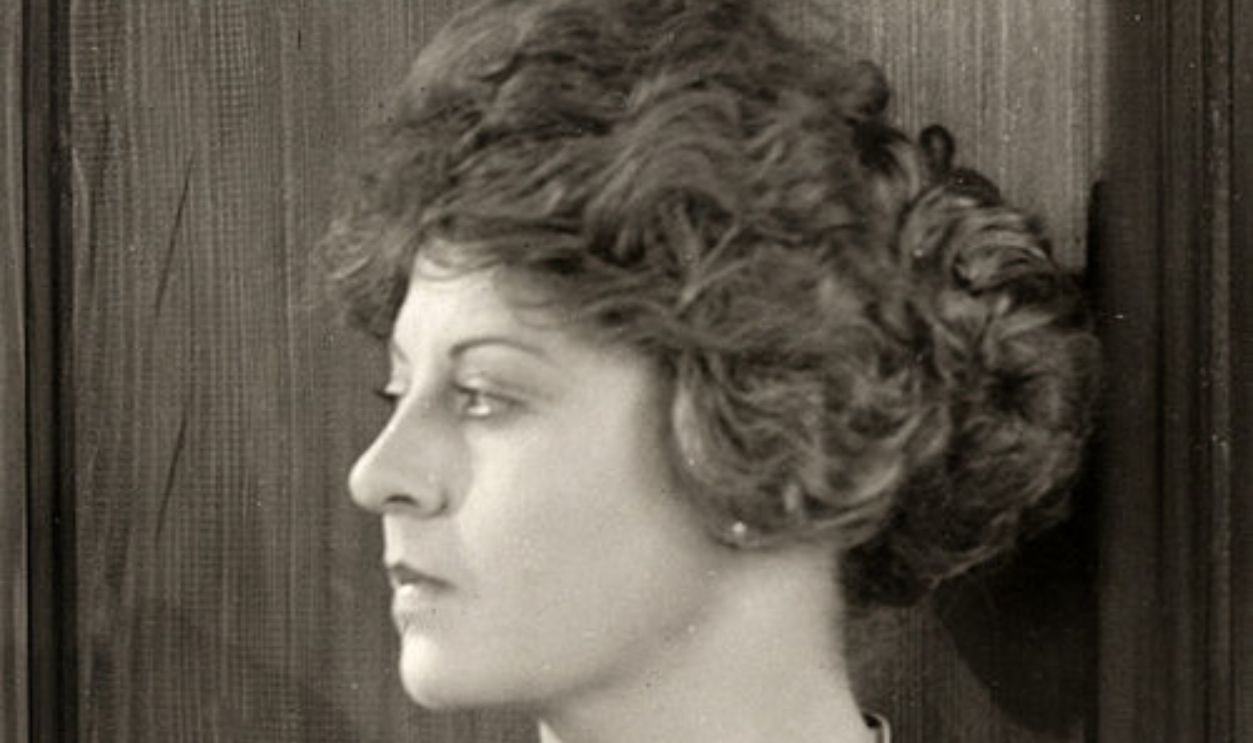 File:Gertrude Astor 1922.jpg
