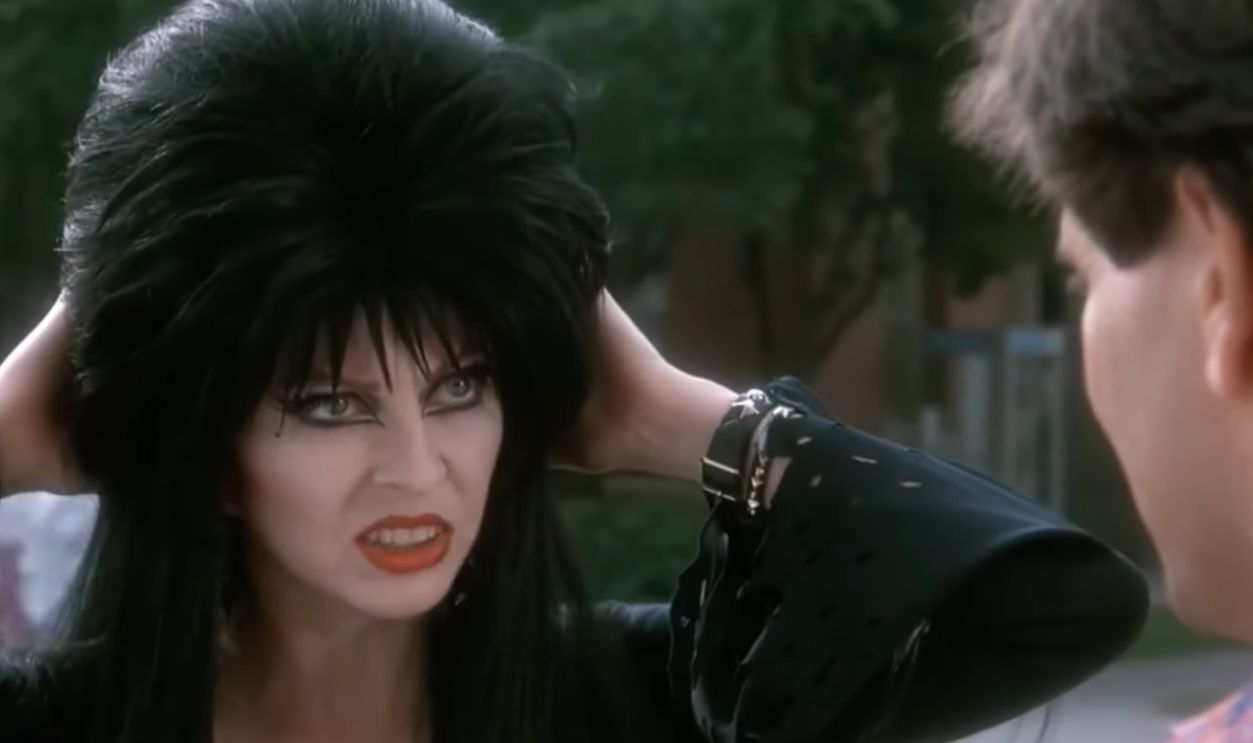 Screenshot from Elvira: Mistress of the Dark (1988)