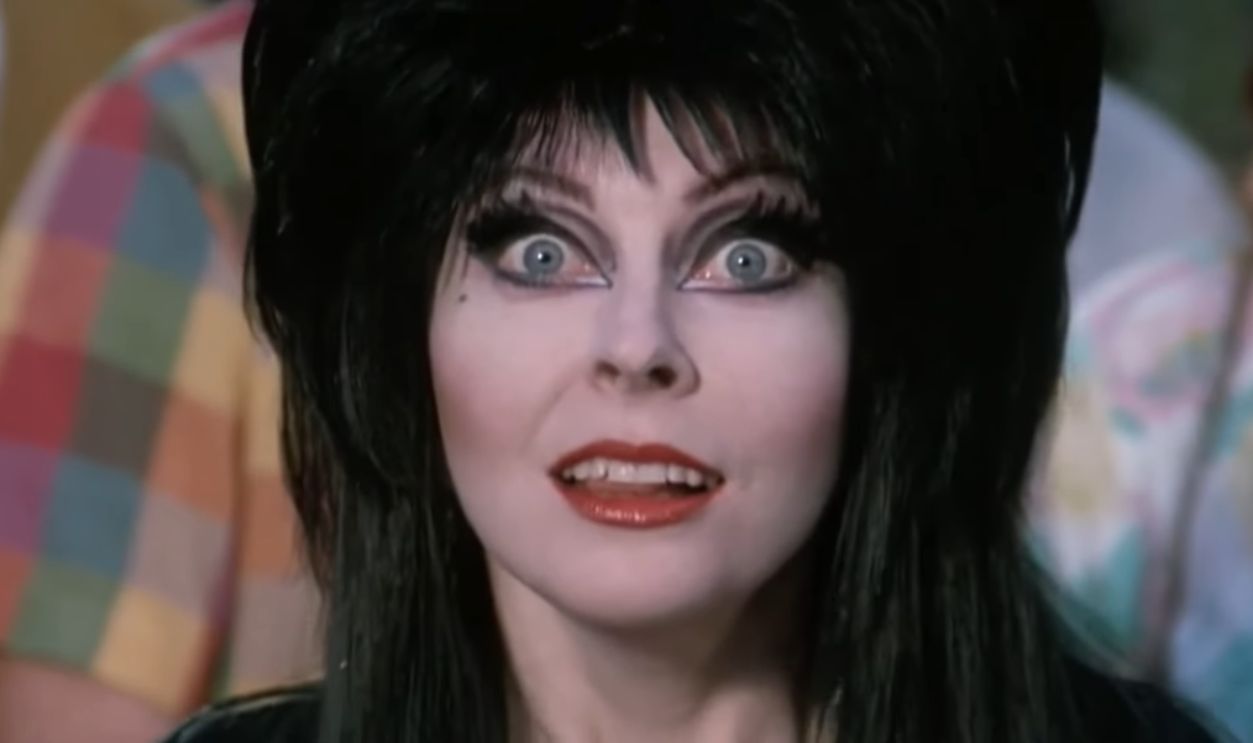 Screenshot from Elvira: Mistress of the Dark (1988)
