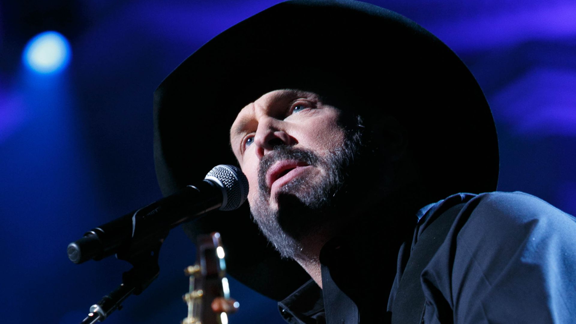 File:Garth Brooks (49627465292).jpg