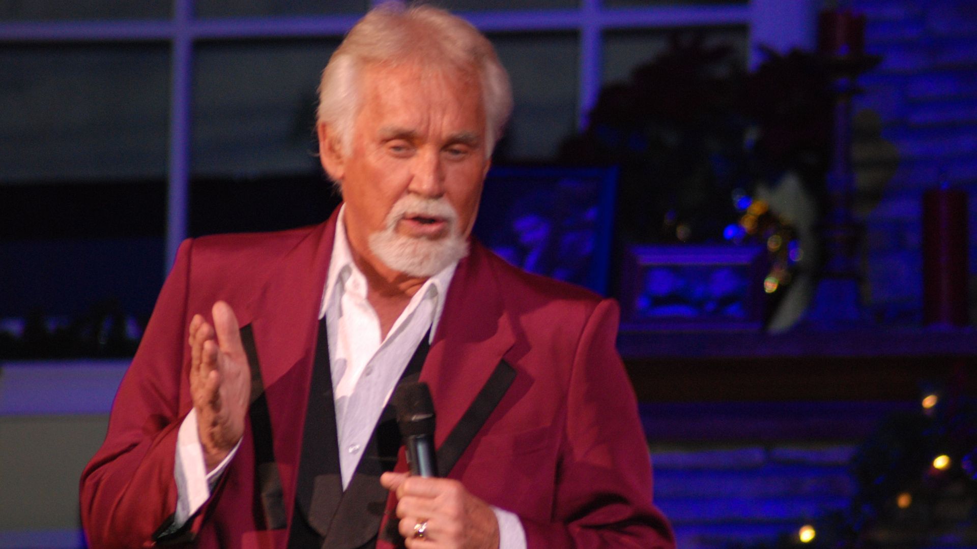 File:Kenny Rogers (11034289335).jpg