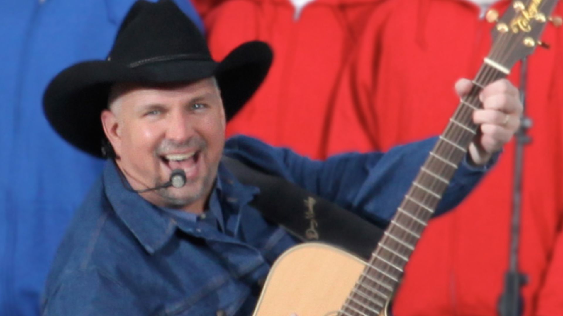 File:Garth Brooks at We Are One (edit).jpg