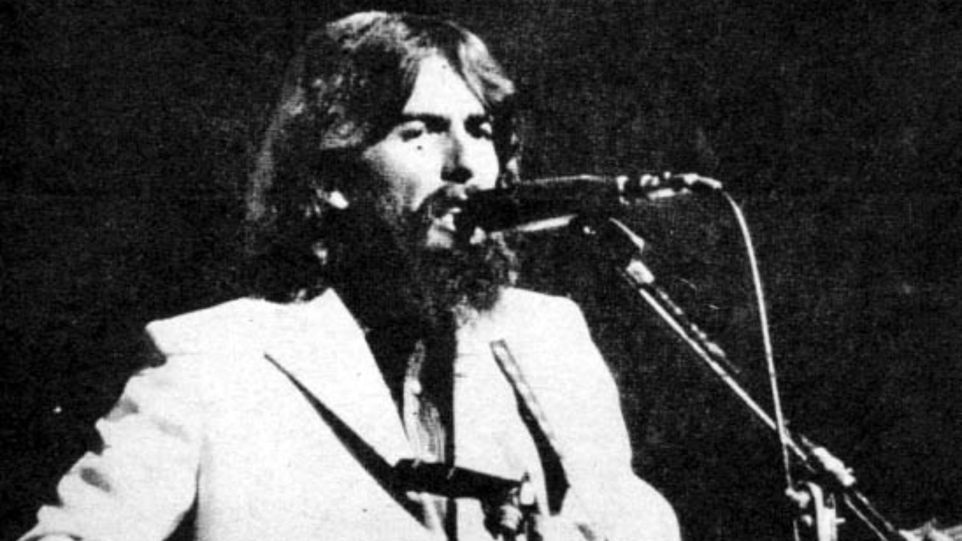File:George harrison en 1973.jpg