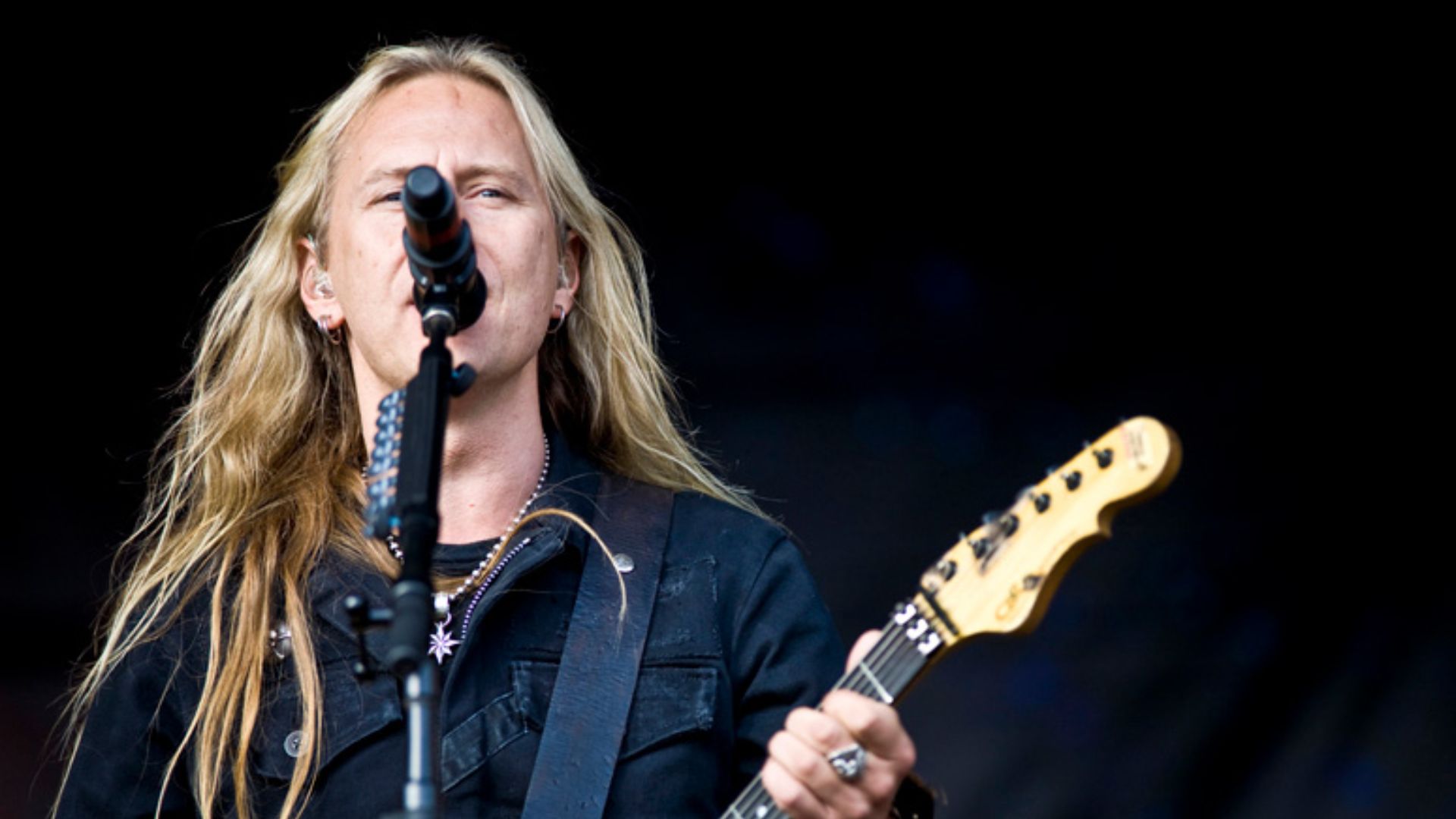 File:Jerry Cantrell Alice in Chains MarcelaFae.jpg