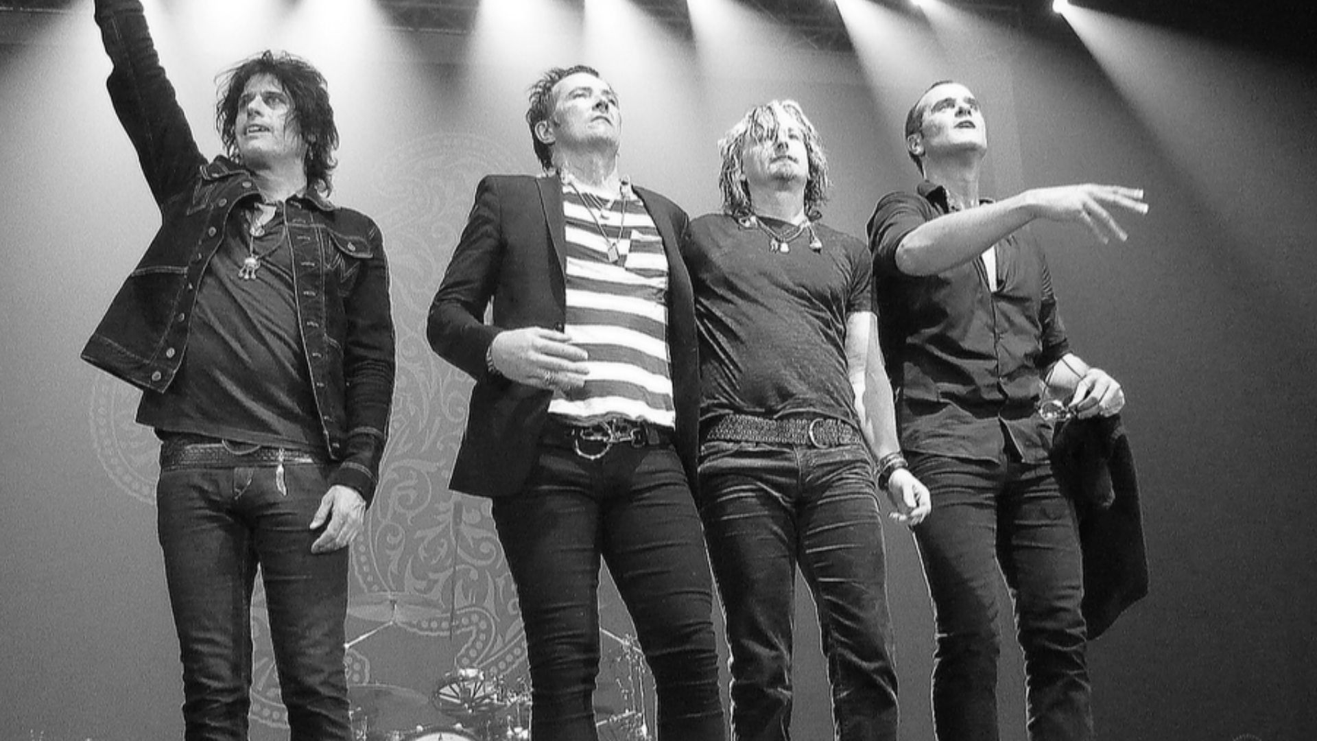 File:Stone Temple Pilots band in Manila.jpg
