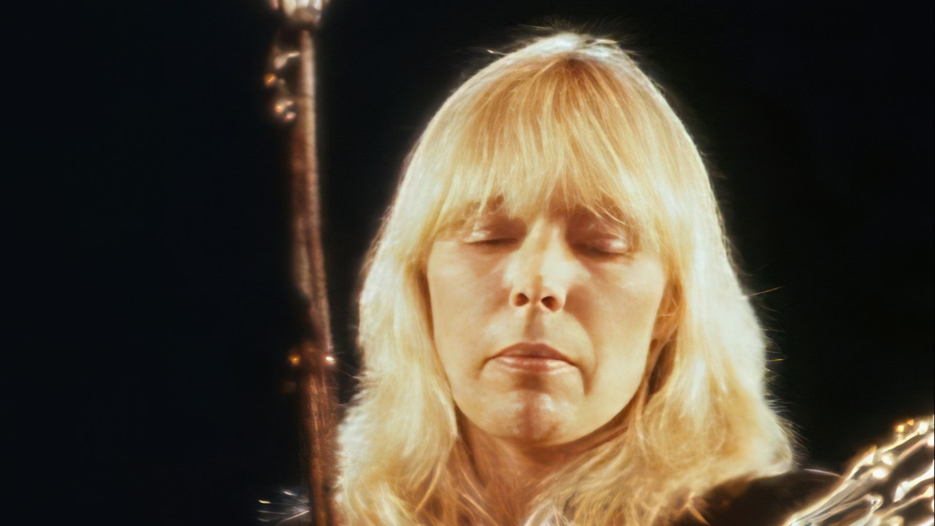 File:Joni Mitchell 1983.jpg