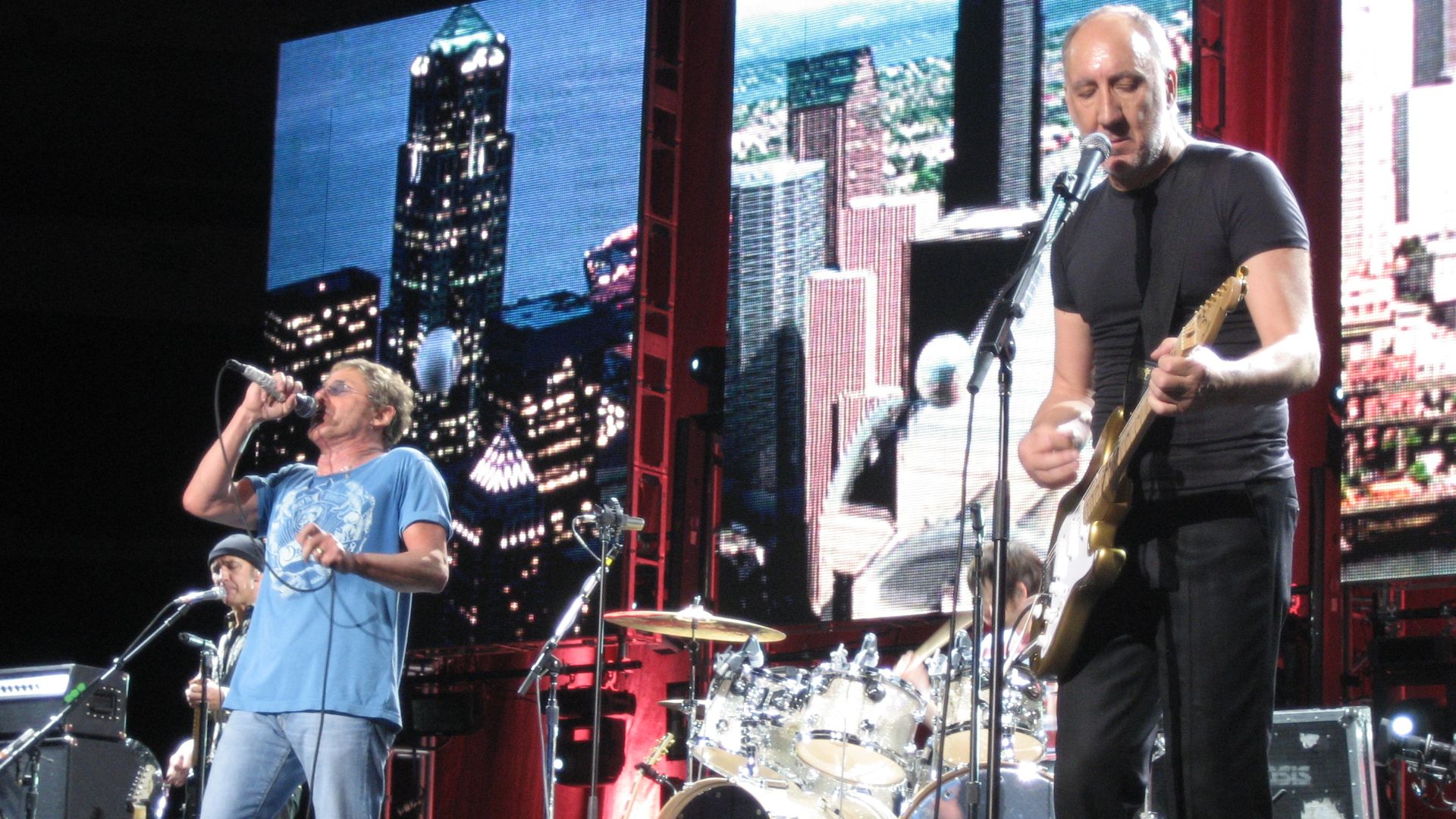 File:The Who in concert.jpg