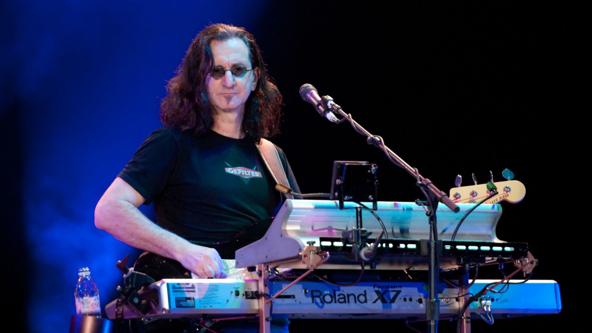 File:20110527-213757 Rush Ahoy Rotterdam 1200x0900.jpg