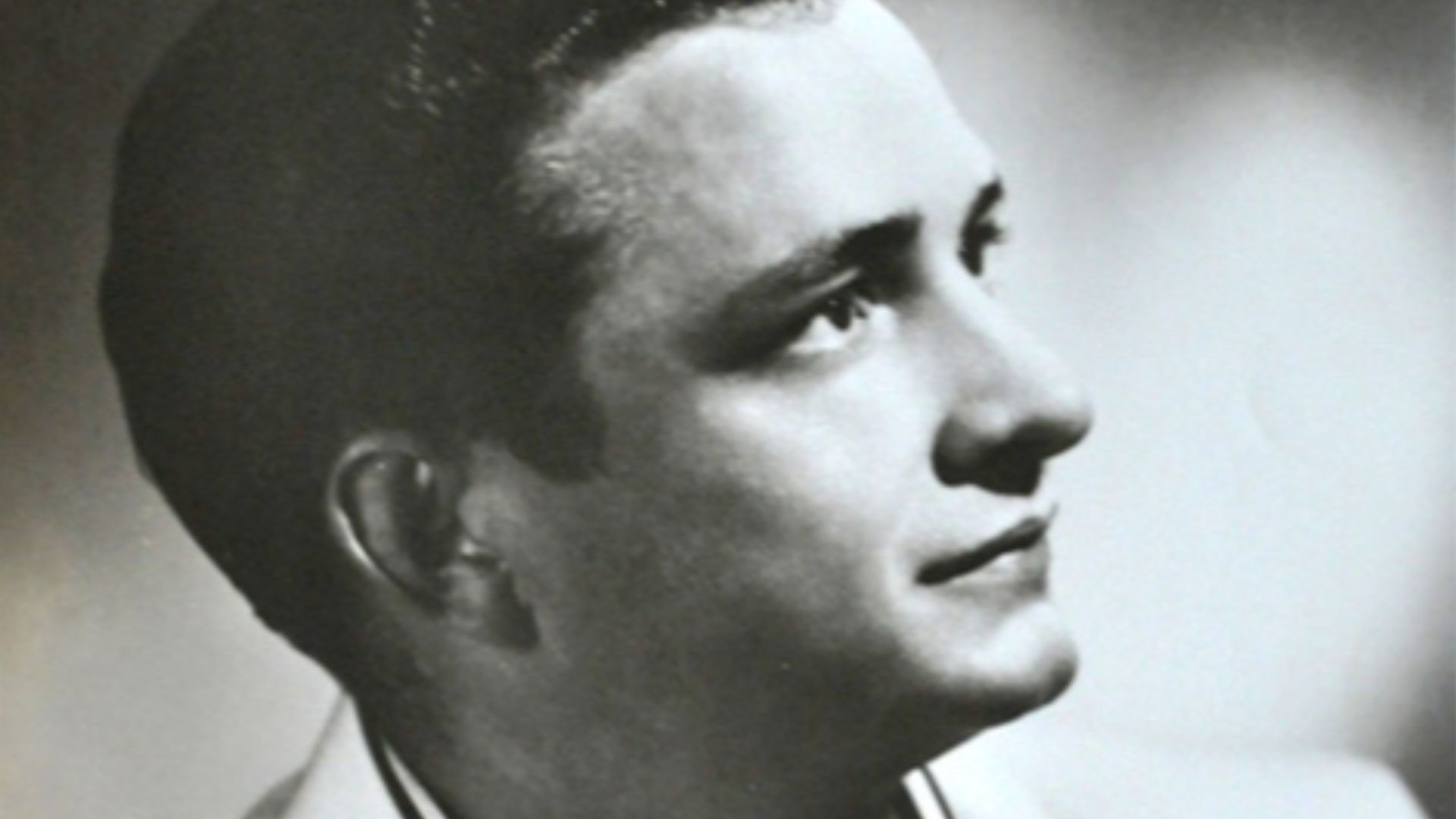 File:Johnny Cash Sun Records promotional portrait.jpg