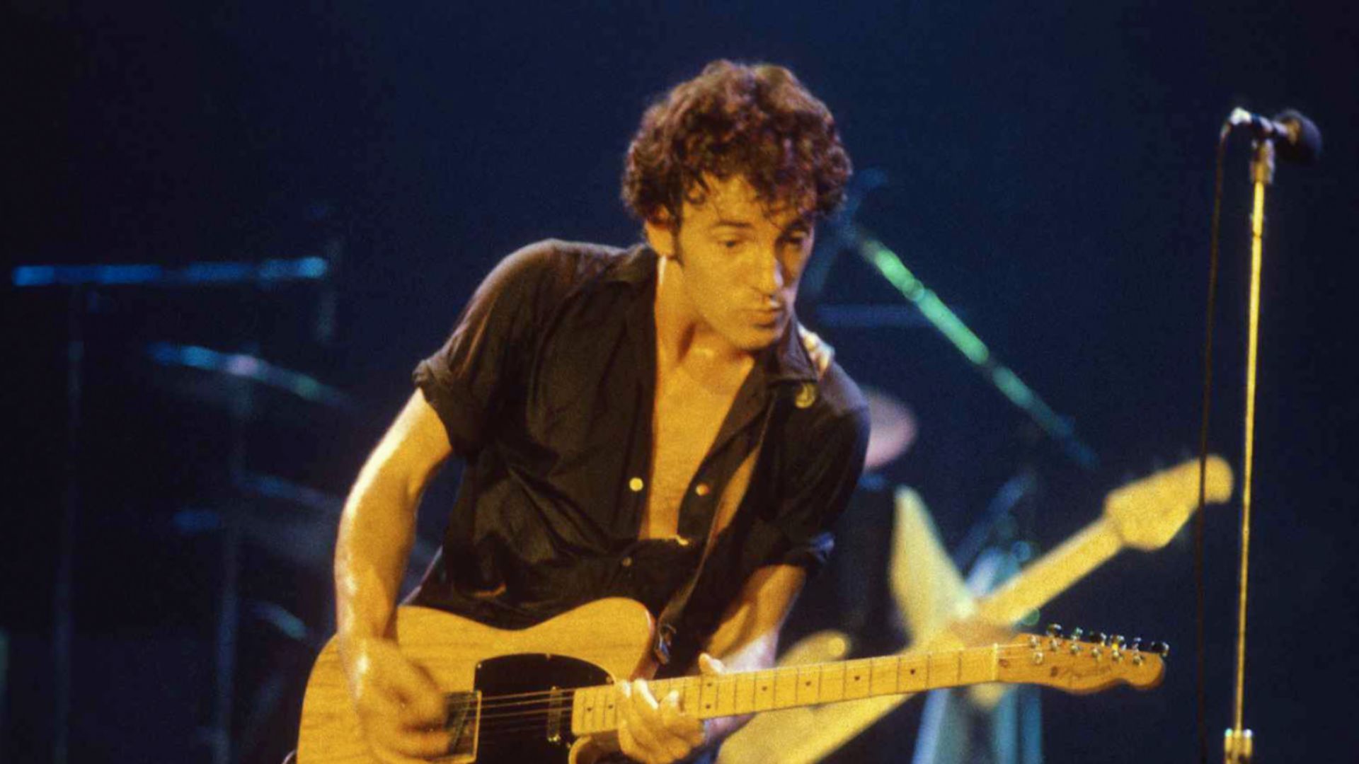 File:Bruce Springsteen at the New Haven Coliseum (7238976872).jpg