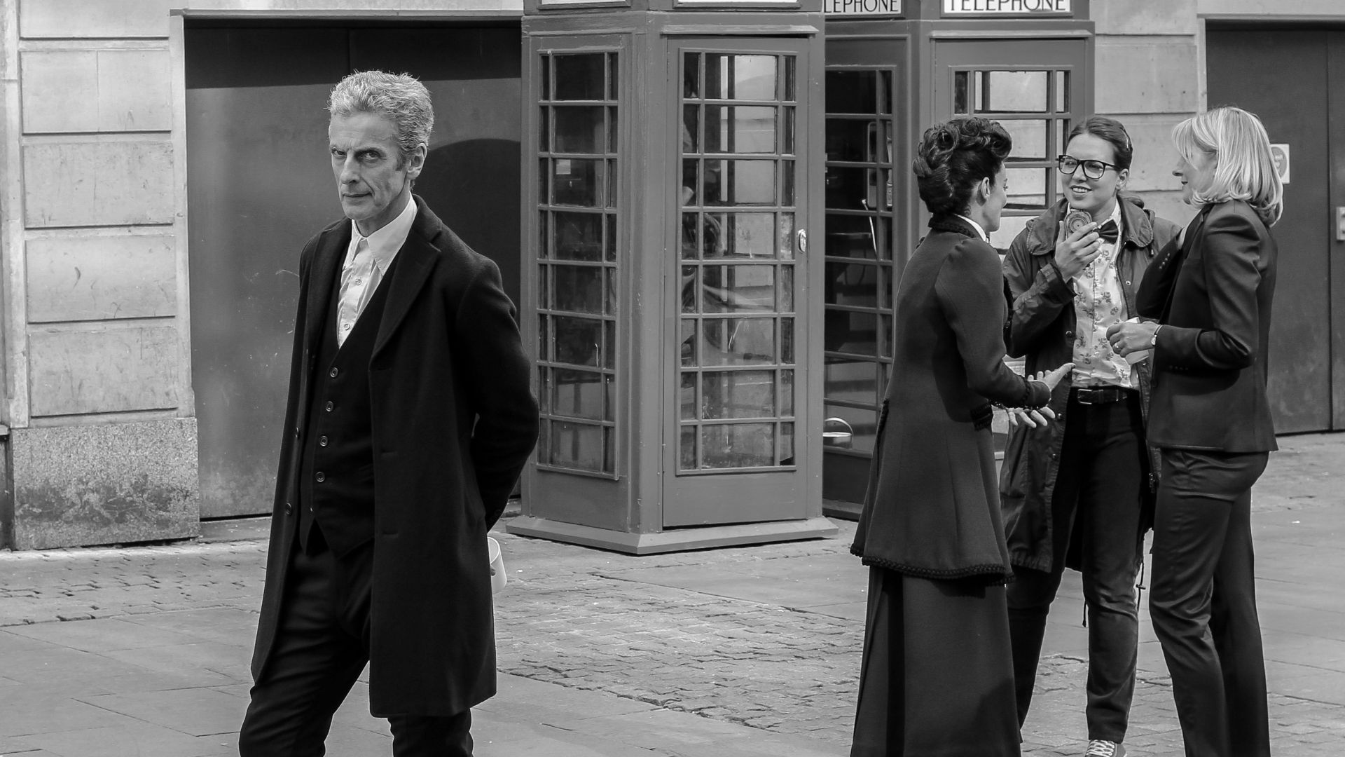 File:Peter Capaldi as Doctor Who filming in Cardiff June 2014.jpg