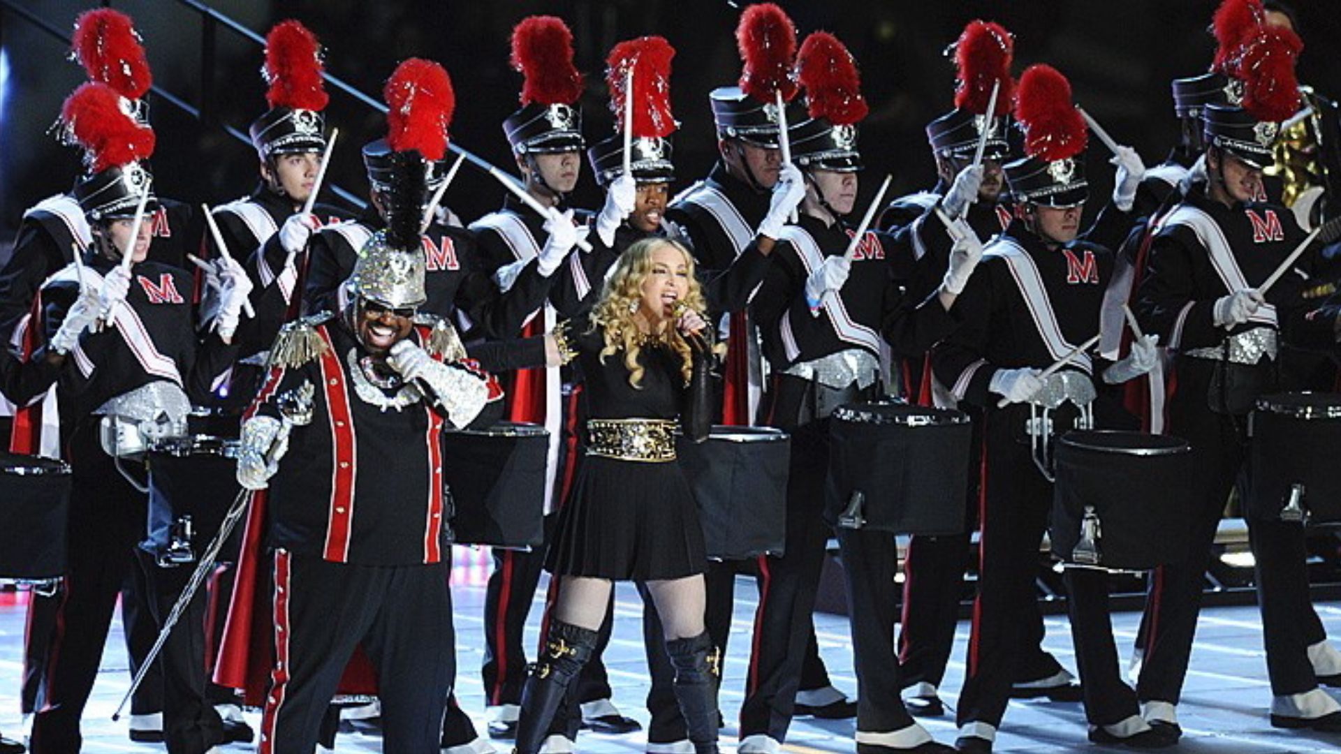 File:2012 Super Bowl halftime show (6844800645).jpg
