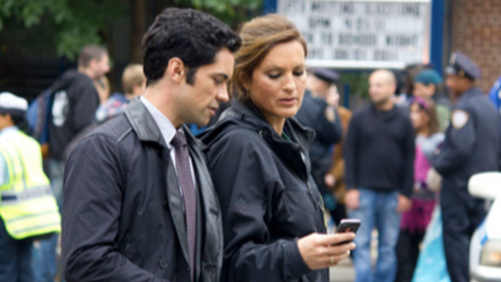 File:Law and Order SVU.png