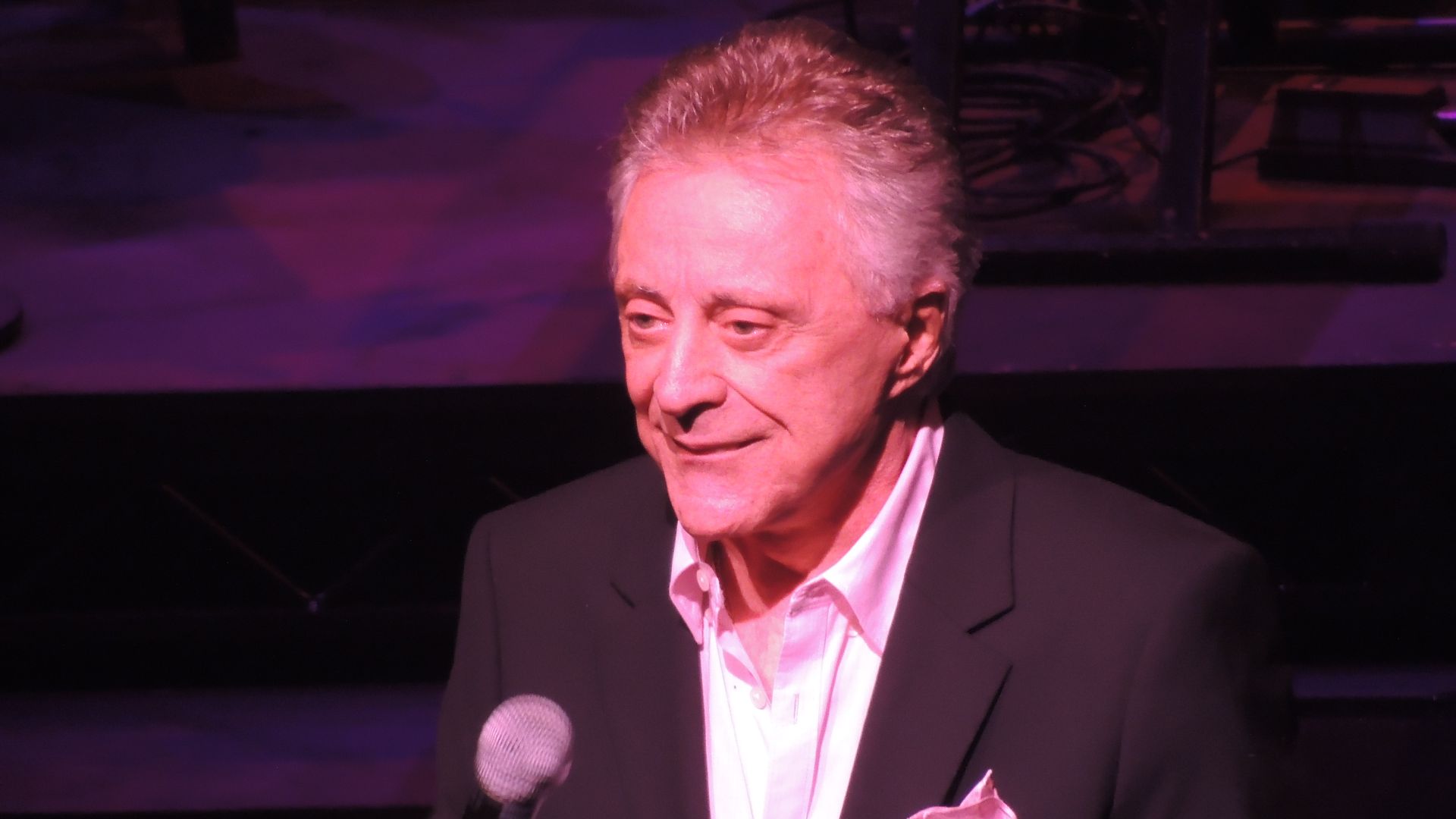 File:Frankie Valli 2012-10-27.jpg
