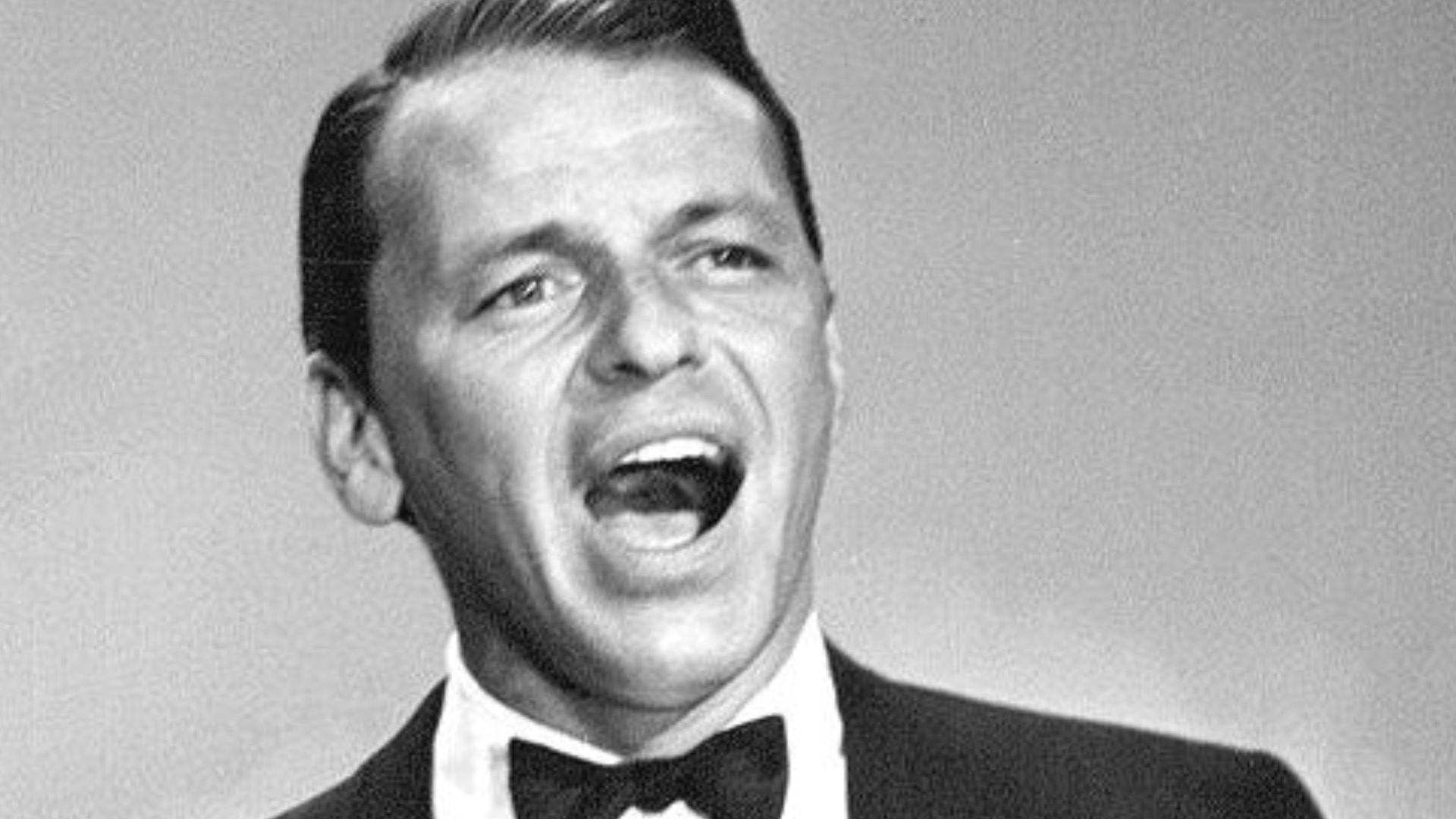 File:Frank Sinatra in 1962.jpg