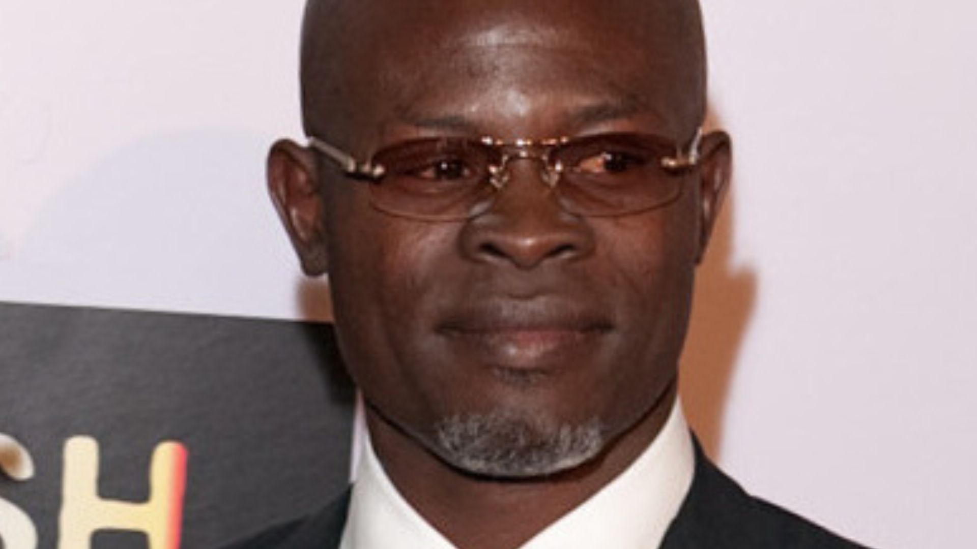 File:Djimon Hounsou push premiere (cropped).jpg