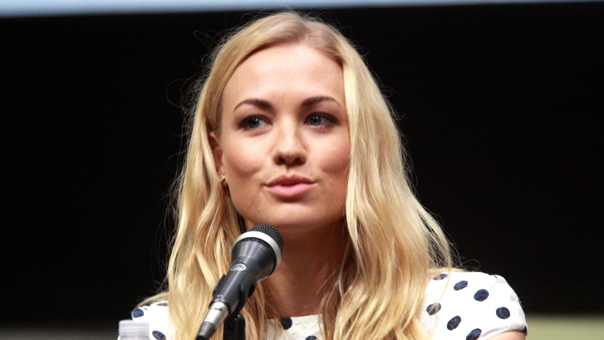 File:Yvonne Strahovski (9345420991).jpg