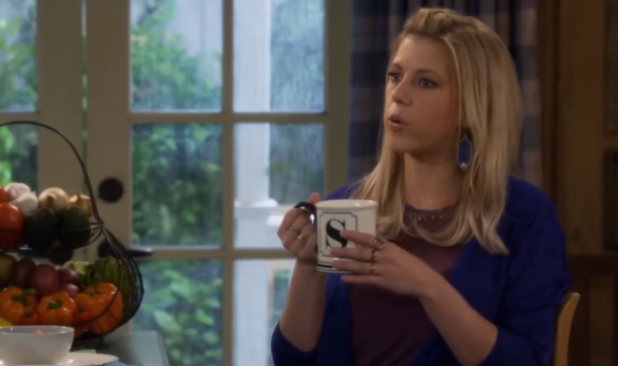 Screenshot from Fuller House (2016–2020)