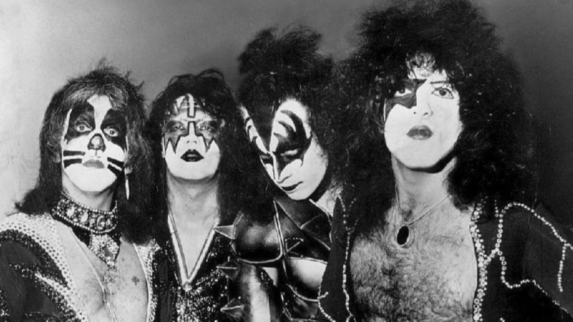 File:Kiss original lineup (1976).jpg