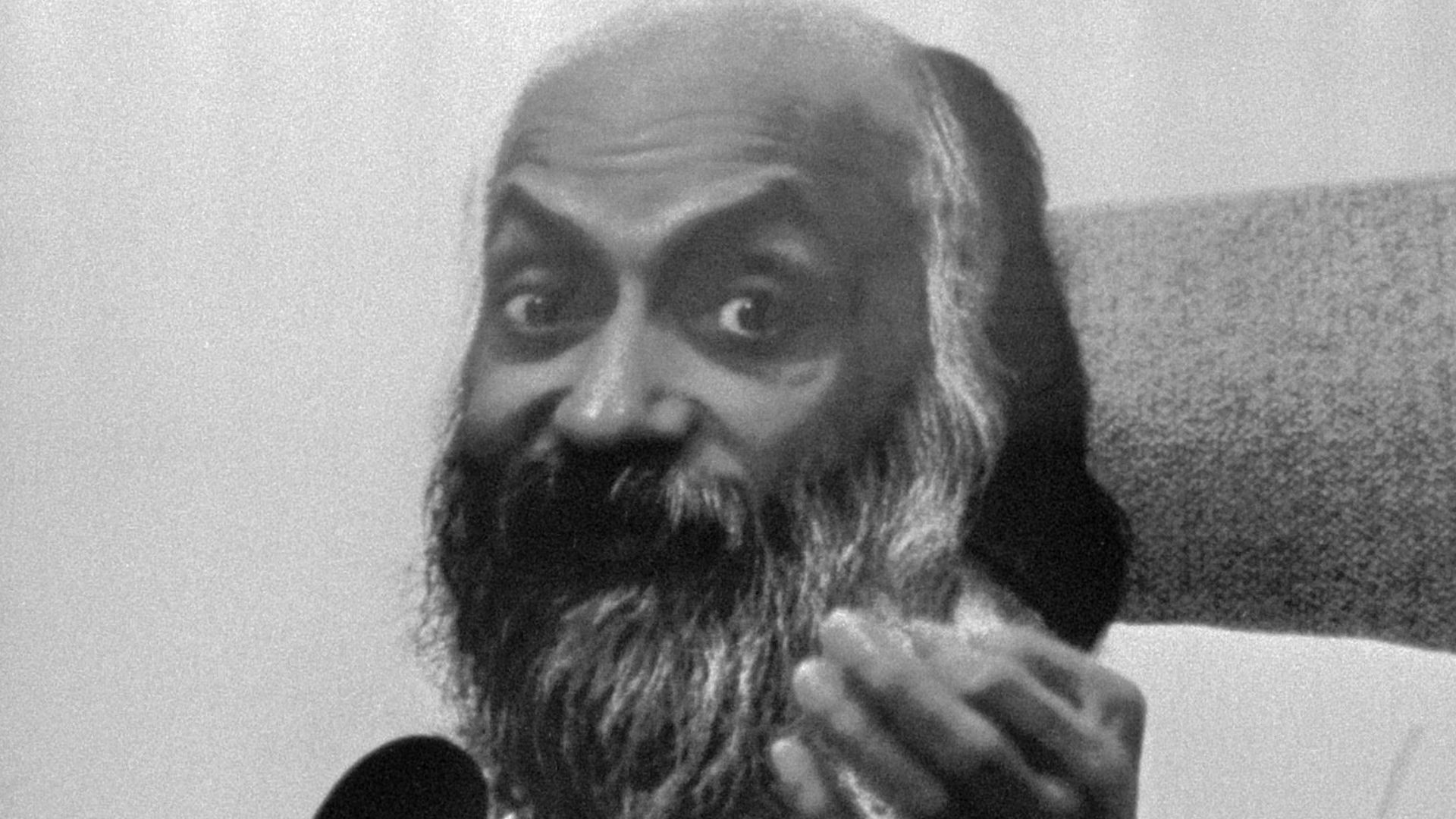 File:Bhagwan beweging gekwetst door reclame-affiche van het NRC met de tekst profeet, Bestanddeelnr 933-0734-cropped.jpg