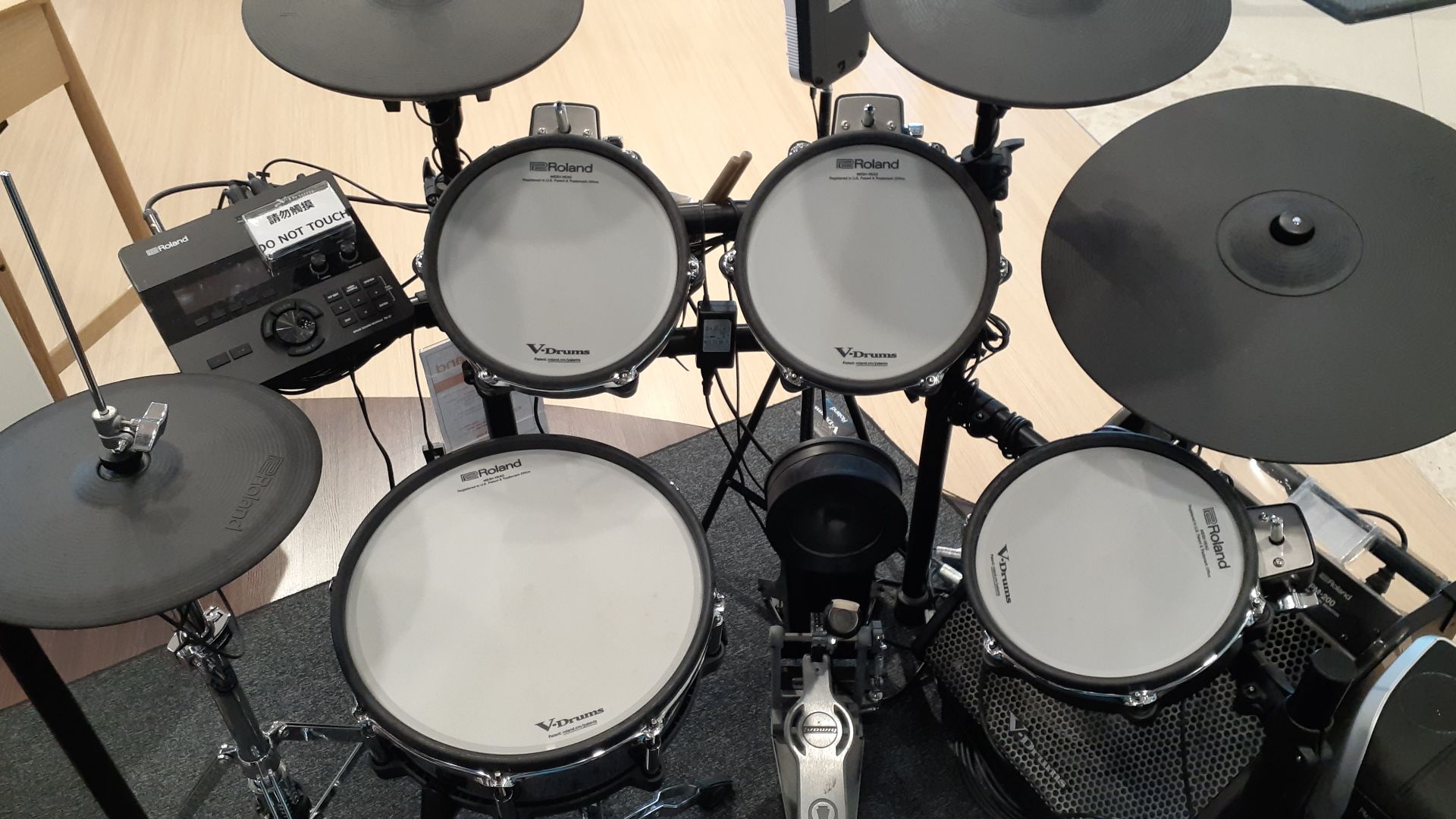 File:HK TKO 將軍澳 Tseung Kwan O 康城 LOHAS Park shopping mall shop 柏斯琴行 Parsons Music November 2021 SS2 17.jpg