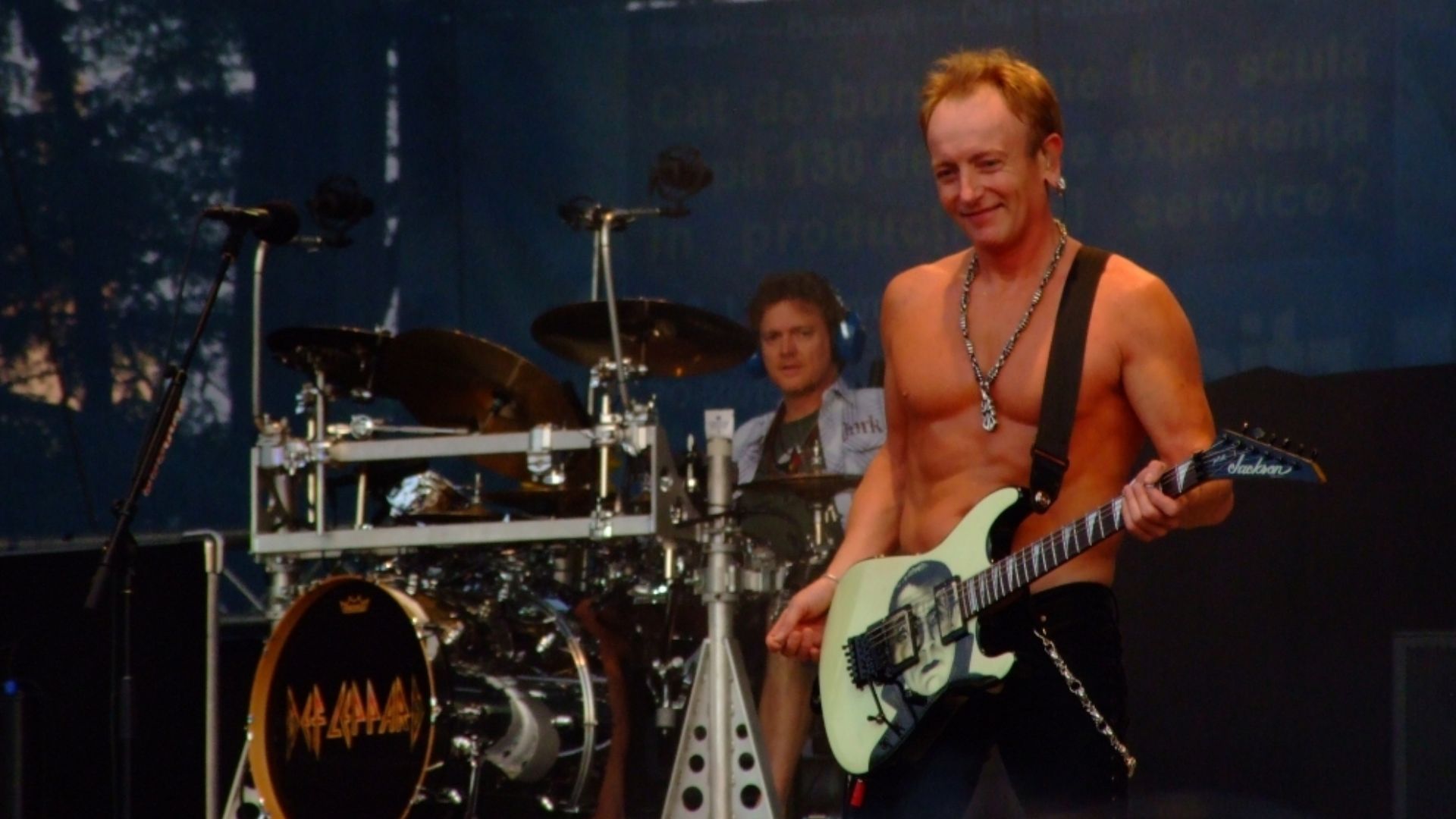 File:Phil Collen - Def Leppard (4).jpg