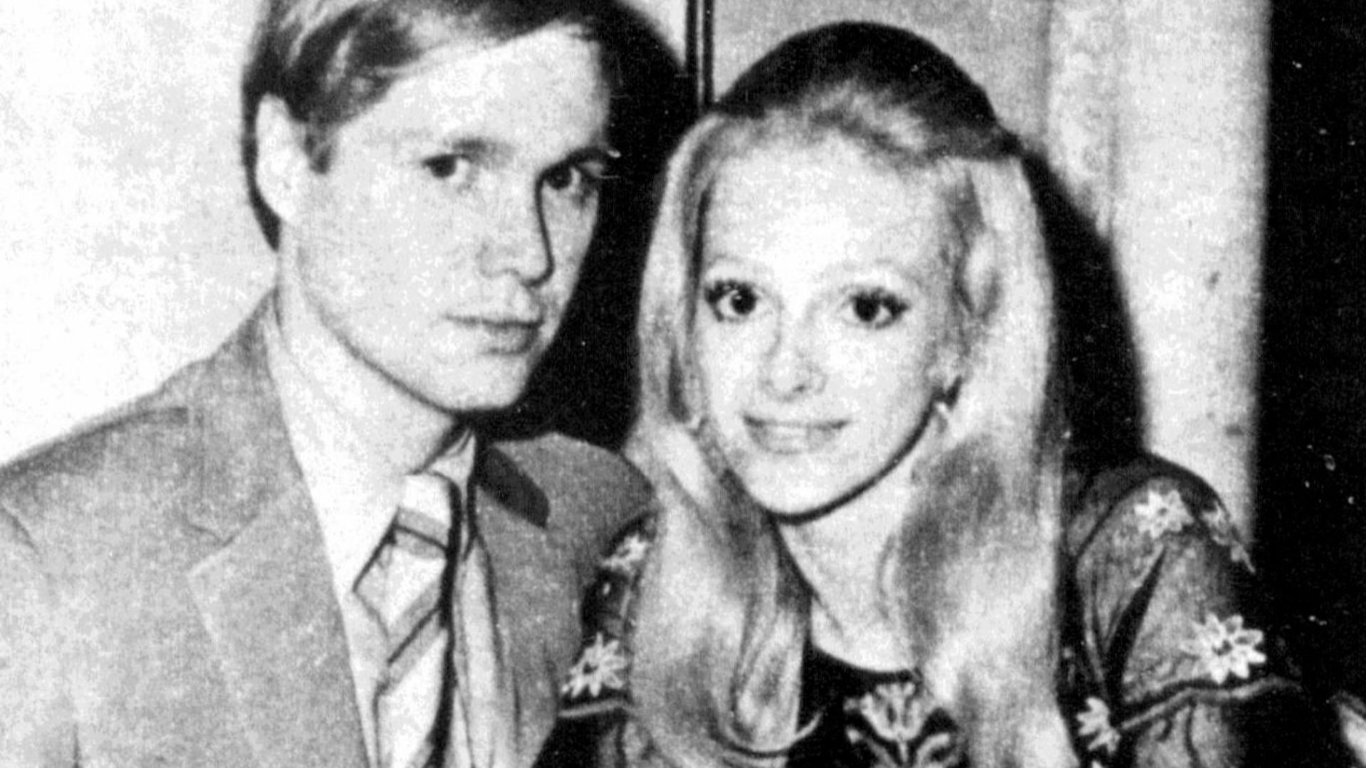 File:Sondra Locke with husband Gordon Anderson.jpg