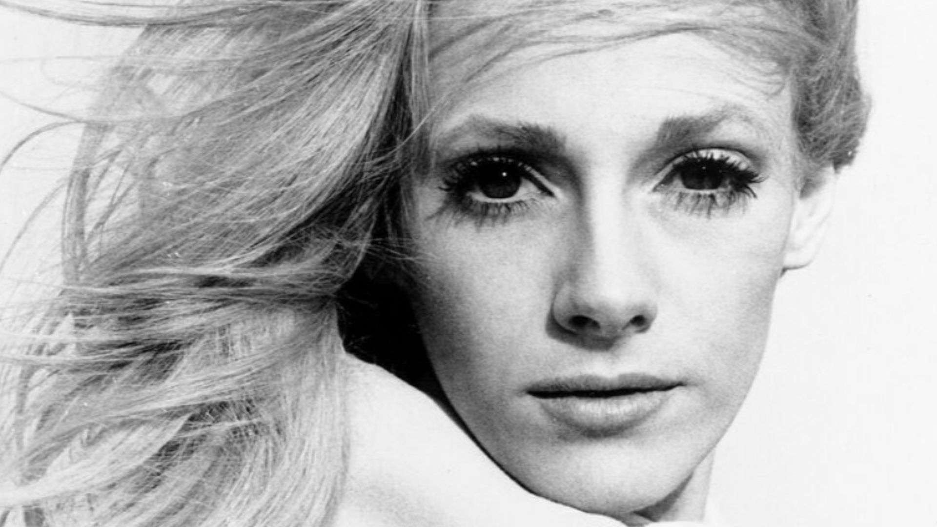 File:Sondra Locke 1969.jpg