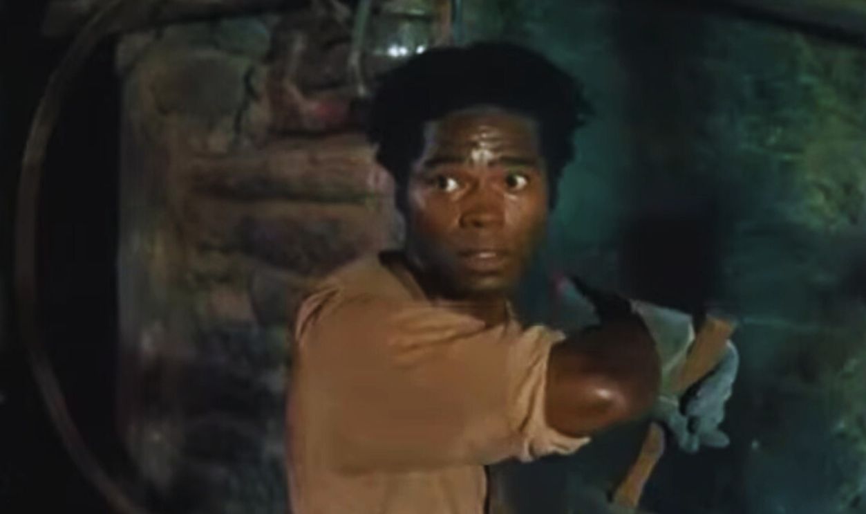 Screenshot from Roots (1977)